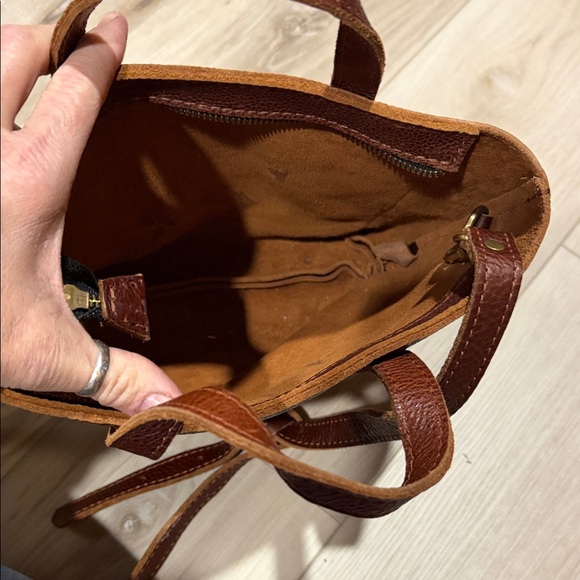 Portland Leather mini crossbody tote - Picture 4 of 6